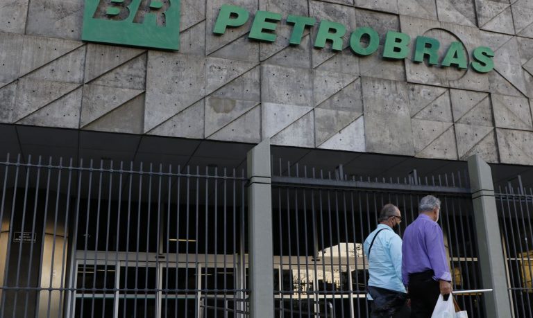 Petrobras assina contrato para venda do Campo Papa-Terra