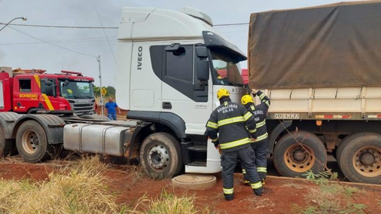 Motorista morre após tentar ‘segurar’ caminhão desengatado, em Rio Verde.